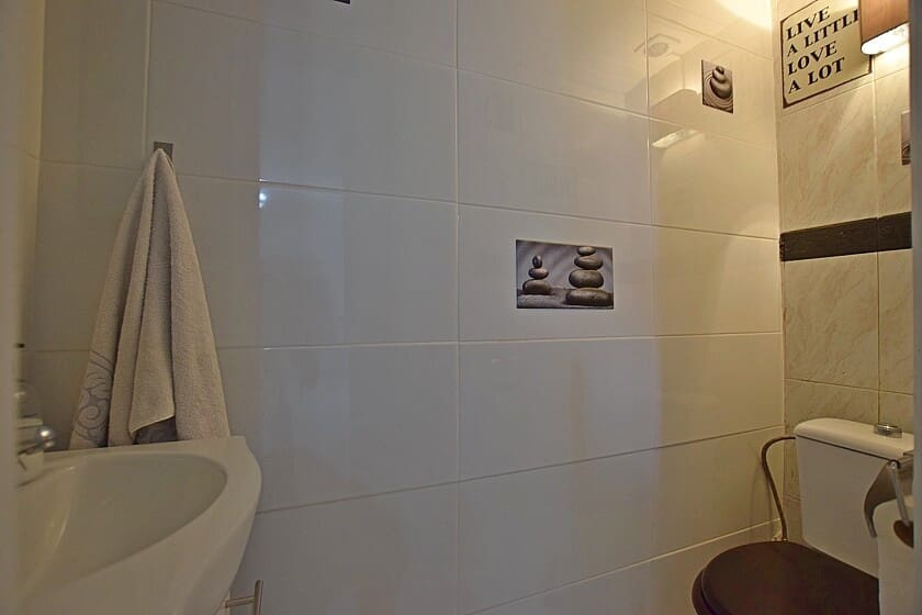 6 bedroom Villa for sale in Orihuela Costa with pool - € 449,900 (Ref: 6057045)