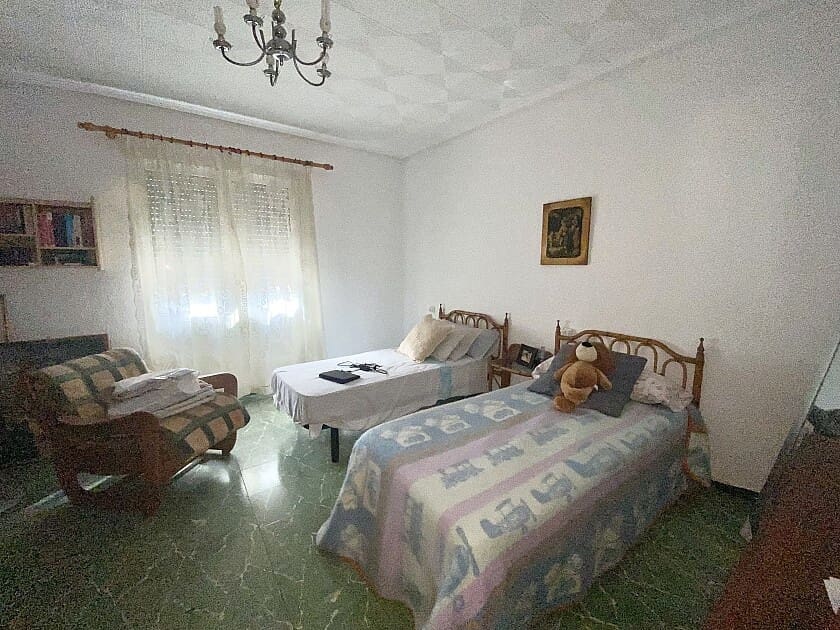 4 makuuhuone Huvila myytävänä paikassa Crevillente / Crevillent mukana uima-altaan 
autotalli - 699 990 € (Ref: 7785987)