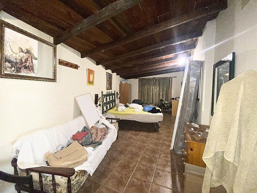 4 makuuhuone Huvila myytävänä paikassa Crevillente / Crevillent mukana uima-altaan 
autotalli - 699 990 € (Ref: 7785987)