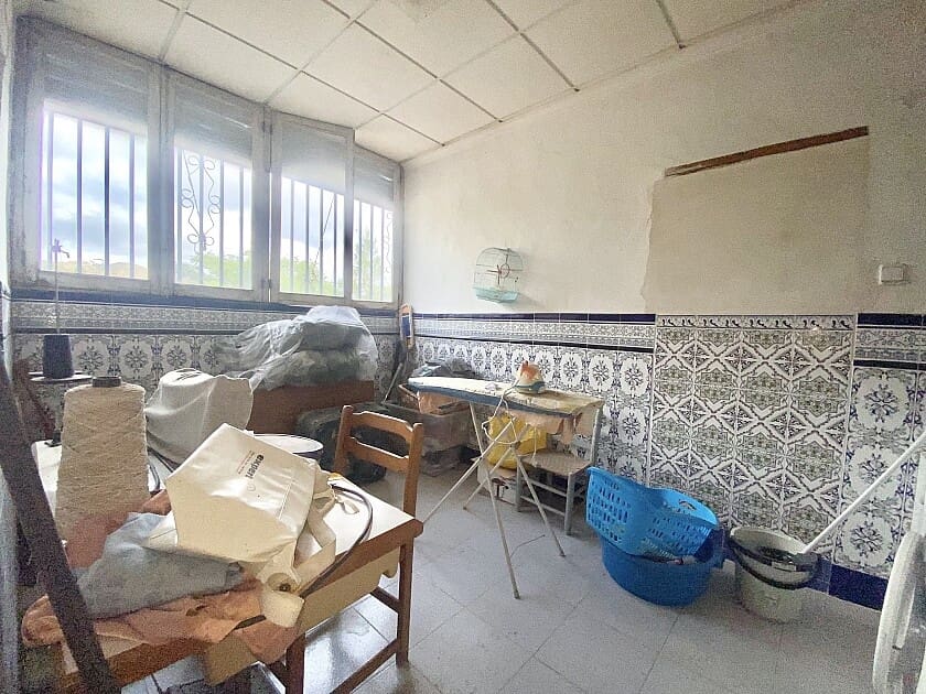 4 makuuhuone Huvila myytävänä paikassa Crevillente / Crevillent mukana uima-altaan 
autotalli - 699 990 € (Ref: 7785987)