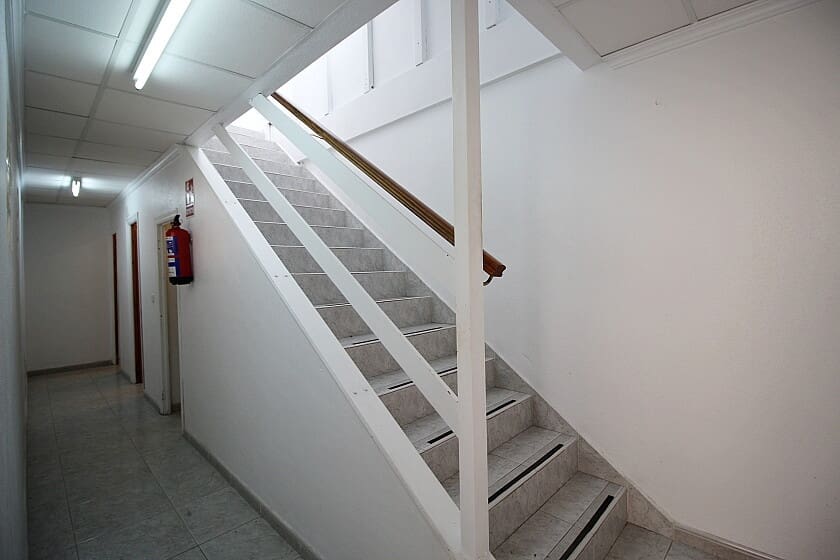 Erhverv til salg i La Zenia med swimmingpool - € 280.000 (Ref: 7786105)