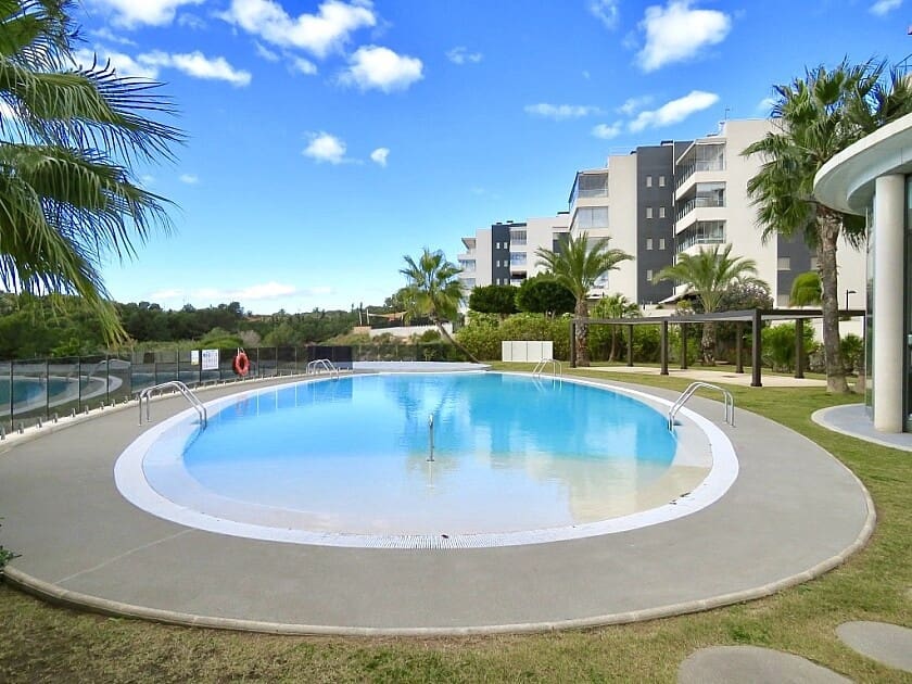 2 slaapkamer Appartement te koop in Villamartin met zwembad garage - € 250.000 (Ref: 7786189)