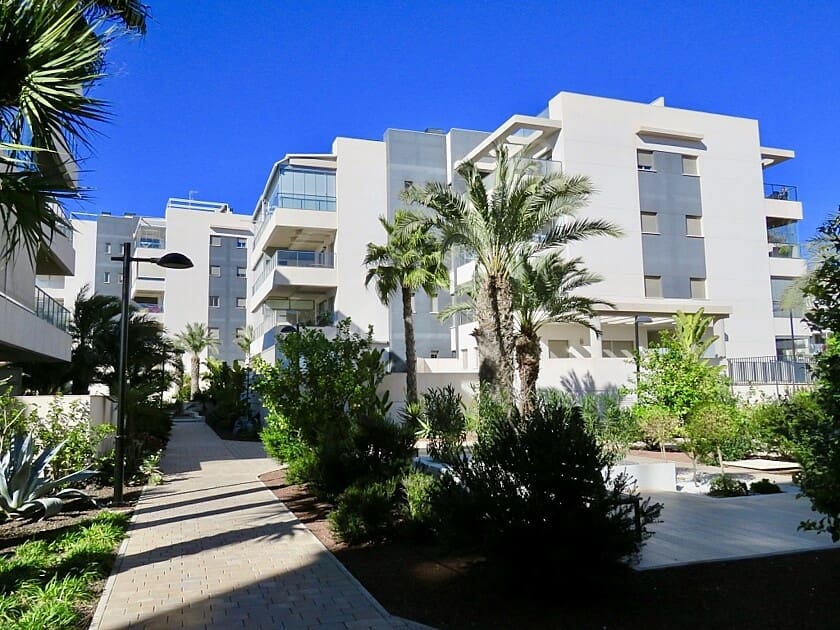 2 slaapkamer Appartement te koop in Villamartin met zwembad garage - € 250.000 (Ref: 7786189)