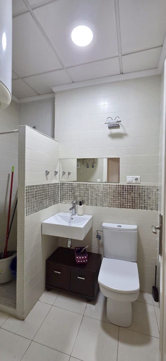 2 soveværelse Erhverv til salg i Guardamar del Segura - € 110.000 (Ref: 7786283)