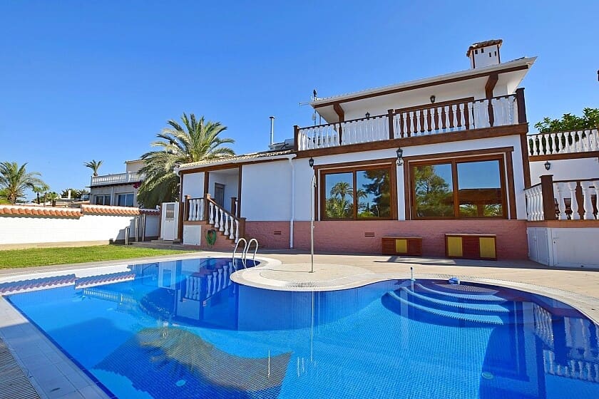6 bedroom Villa for sale in Orihuela Costa with pool garage - € 1,600,000 (Ref: 7862313)