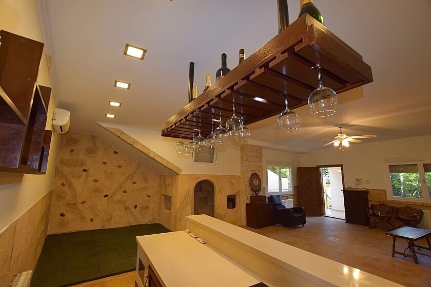 6 bedroom Villa for sale in Orihuela Costa with pool garage - € 1,600,000 (Ref: 7862313)