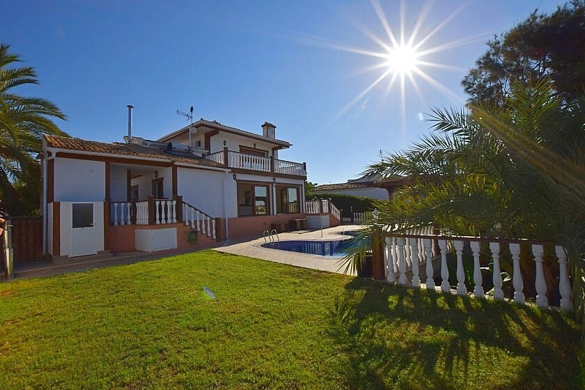 6 bedroom Villa for sale in Orihuela Costa with pool garage - € 1,600,000 (Ref: 7862313)