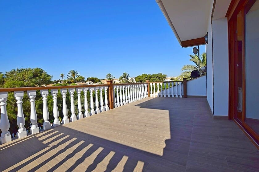 6 bedroom Villa for sale in Orihuela Costa with pool garage - € 1,600,000 (Ref: 7862313)