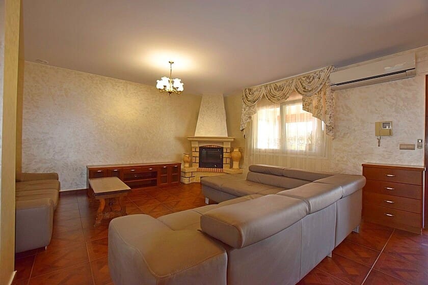 6 bedroom Villa for sale in Orihuela Costa with pool garage - € 1,600,000 (Ref: 7862313)