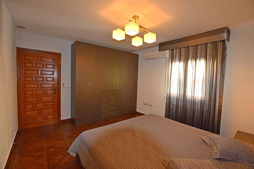 6 bedroom Villa for sale in Orihuela Costa with pool garage - € 1,600,000 (Ref: 7862313)