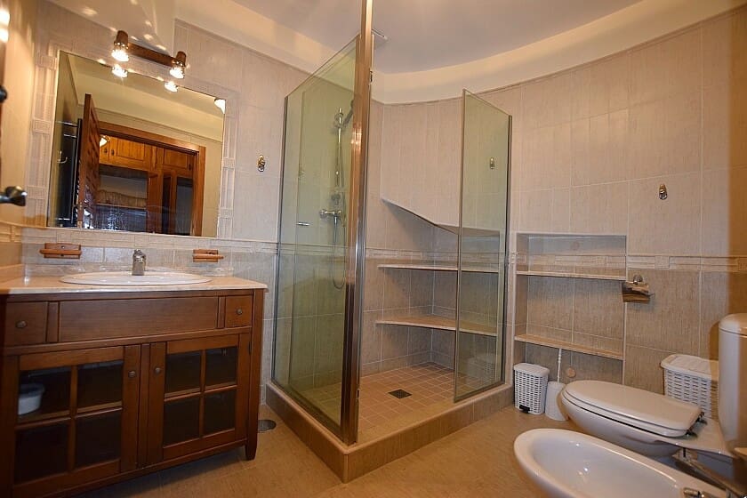 6 bedroom Villa for sale in Orihuela Costa with pool garage - € 1,600,000 (Ref: 7862313)