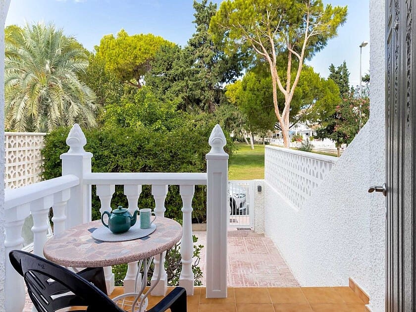 3 bedroom Townhouse for sale in La Zenia with garage - € 328,000 (Ref: 8095923)