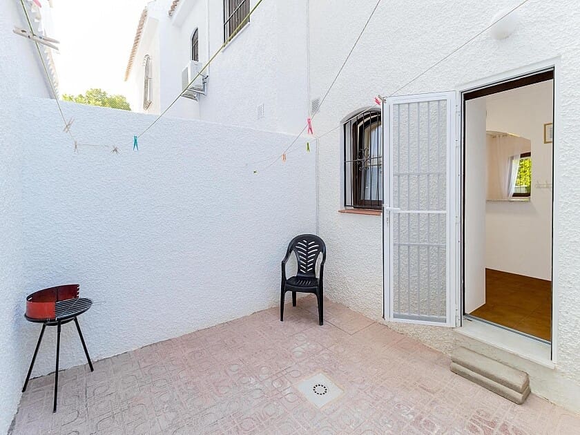 3 bedroom Townhouse for sale in La Zenia with garage - € 328,000 (Ref: 8095923)