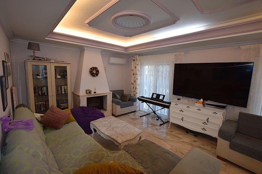 3 soverom Villa til salgs i Torrevieja med svømmebasseng garasje - € 520 000 (Ref: 8123711)