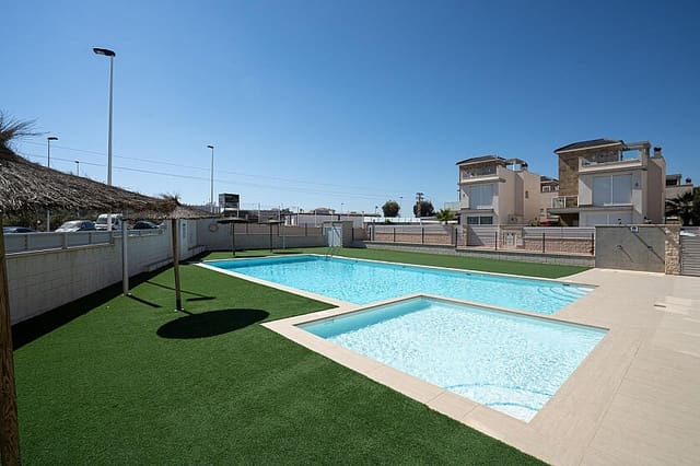 3 chambre Bungalow à vendre à El Chaparral - La Siesta - La Torreta, Torrevieja - 259 900 € (Ref: 8140378)