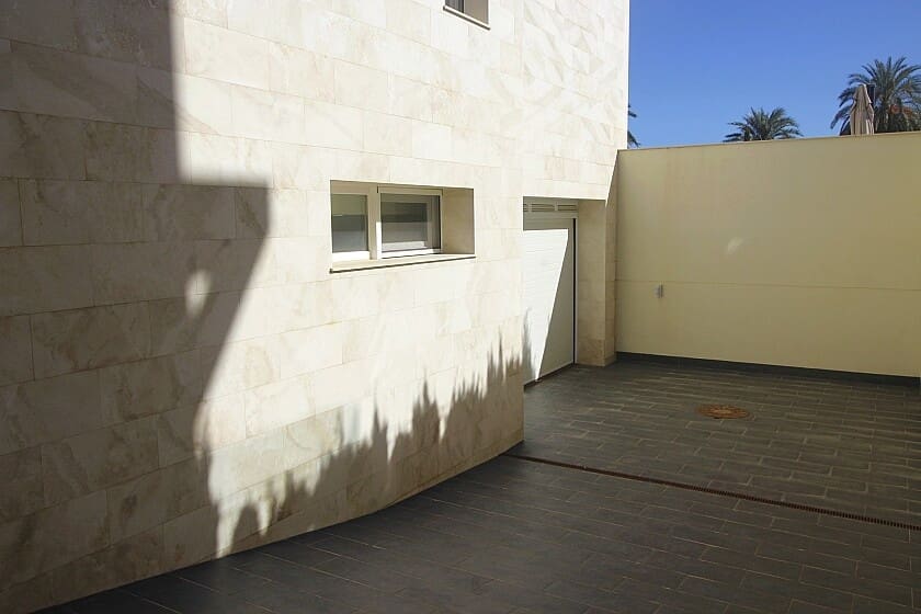 5 soveværelse Villa til salg i La Zenia med garage - € 1.500.000 (Ref: 8185318)