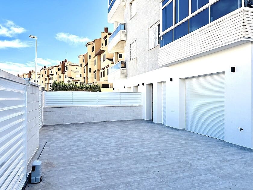 3 sovrum Lägenhet till salu i Torrevieja med pool garage - 395 000 € (Ref: 8188508)