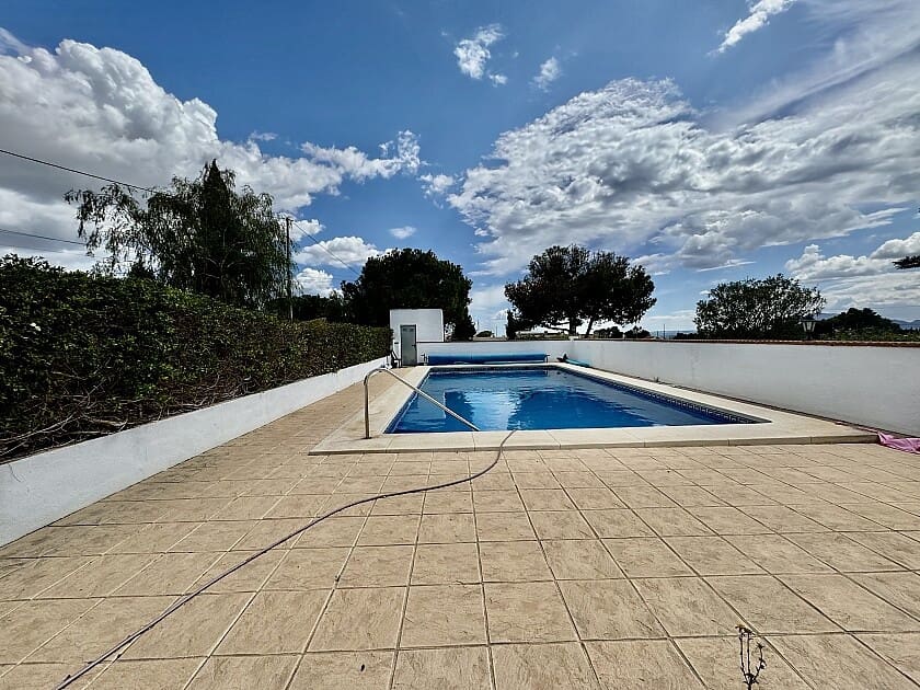6 soveværelse Villa til salg i Crevillente / Crevillent med swimmingpool - € 375.000 (Ref: 8260245)