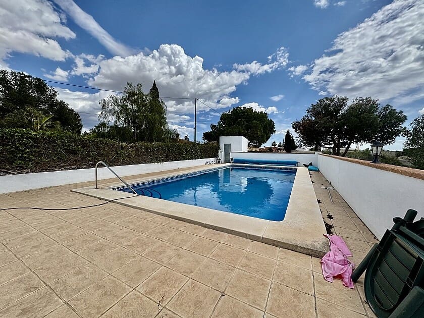 6 soveværelse Villa til salg i Crevillente / Crevillent med swimmingpool - € 375.000 (Ref: 8260245)