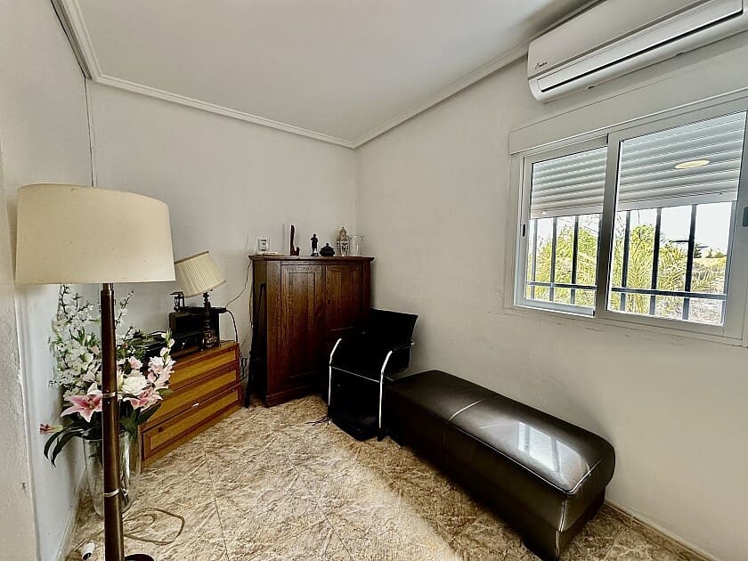 6 soveværelse Villa til salg i Crevillente / Crevillent med swimmingpool - € 375.000 (Ref: 8260245)