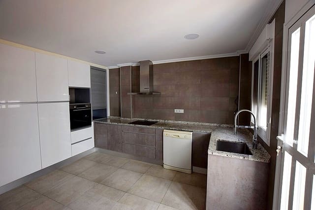 7 slaapkamer Huis te koop in San Miguel de Salinas met zwembad garage - € 349.900 (Ref: 8383839)