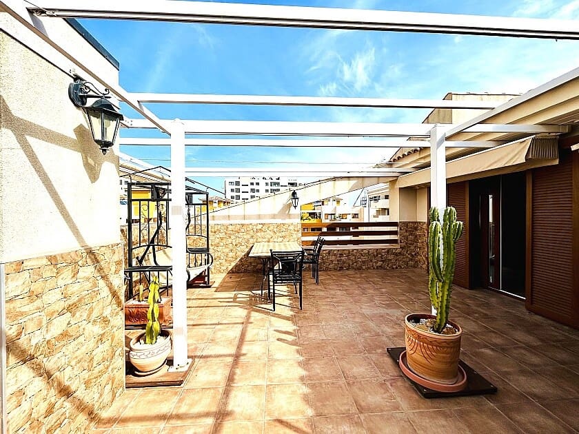 2 soveværelse Penthouse til salg i Punta Prima med swimmingpool garage - € 335.000 (Ref: 8451555)