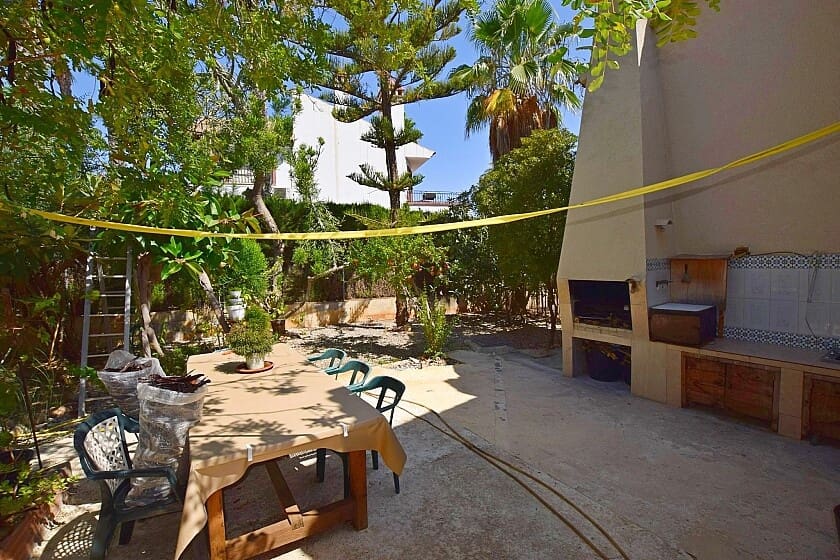 3 soveværelse Villa til salg i Villamartin med swimmingpool garage - € 595.000 (Ref: 8465800)