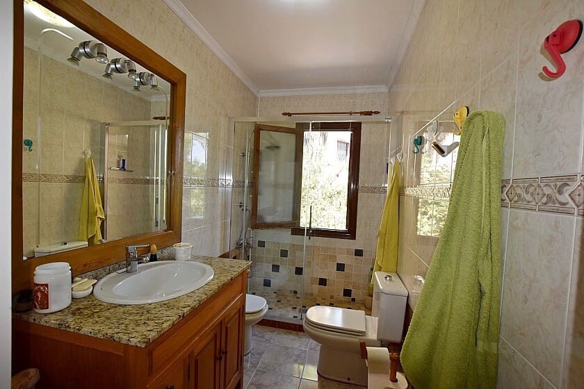 3 soveværelse Villa til salg i Villamartin med swimmingpool garage - € 595.000 (Ref: 8465800)