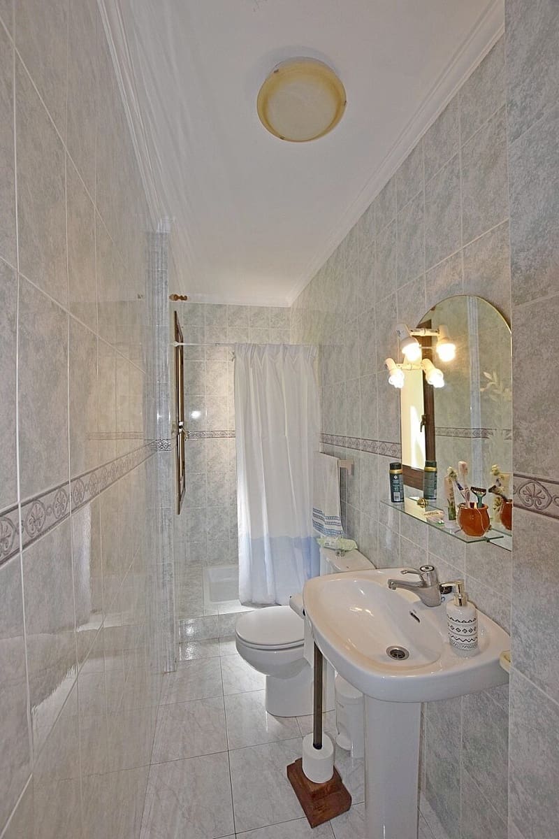 3 soveværelse Villa til salg i Villamartin med swimmingpool garage - € 595.000 (Ref: 8465800)