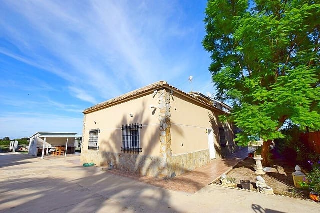8 bedroom Villa for sale in Ciudad Quesada, Rojales with pool garage - € 425,000 (Ref: 8531120)