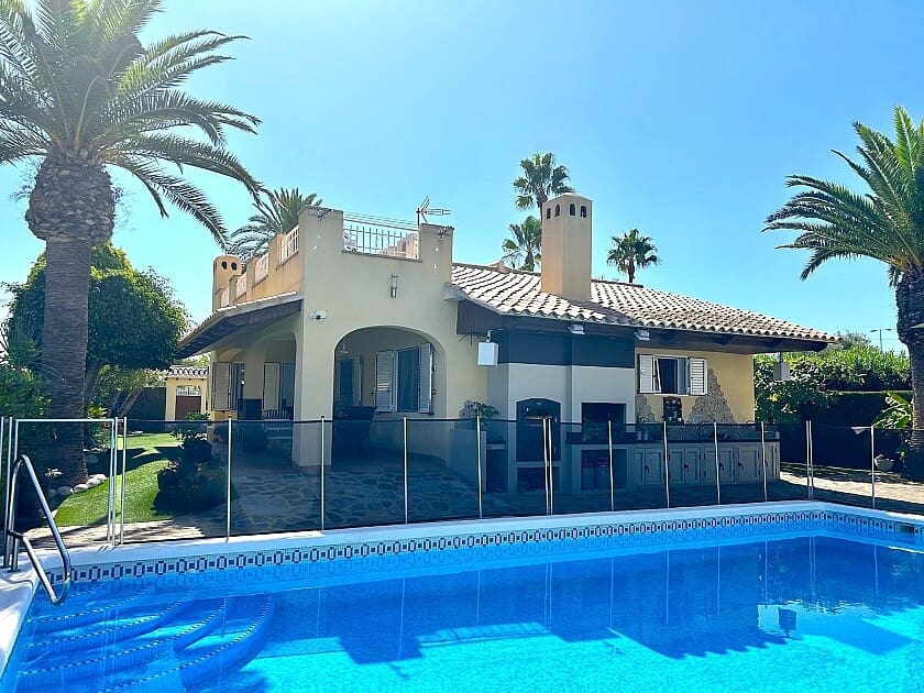 3 sovrum Villa till salu i Cabo Roig med pool garage - 882 900 € (Ref: 8553047)