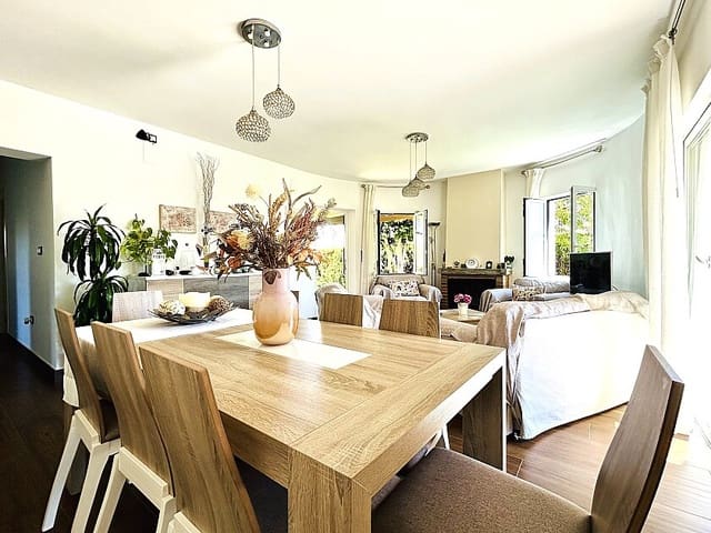 3 soverom Villa til salgs i Cabo Roig, Orihuela med svømmebasseng garasje - € 882 900 (Ref: 8553047)