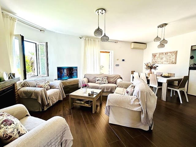 3 soverom Villa til salgs i Cabo Roig, Orihuela med svømmebasseng garasje - € 882 900 (Ref: 8553047)