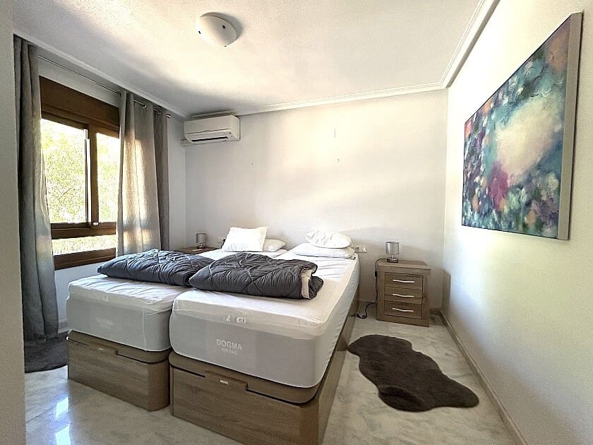 4 sovrum Villa till salu i San Miguel de Salinas med pool - 450 000 € (Ref: 8573578)