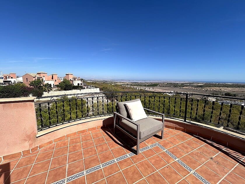 4 sovrum Villa till salu i San Miguel de Salinas med pool - 450 000 € (Ref: 8573578)