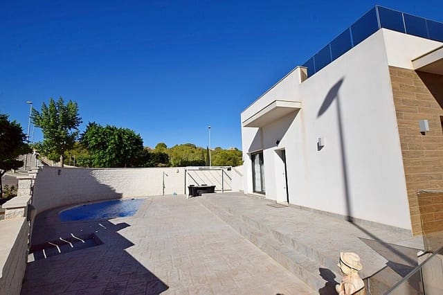 3 camera da letto Villa in vendita in San Miguel de Salinas con piscina garage - 560.000 € (Rif: 8609309)