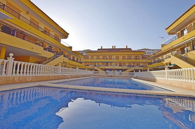 2 slaapkamer Huis te koop in Los Europeos, Torrevieja met zwembad - € 159.900 (Ref: 8625460)