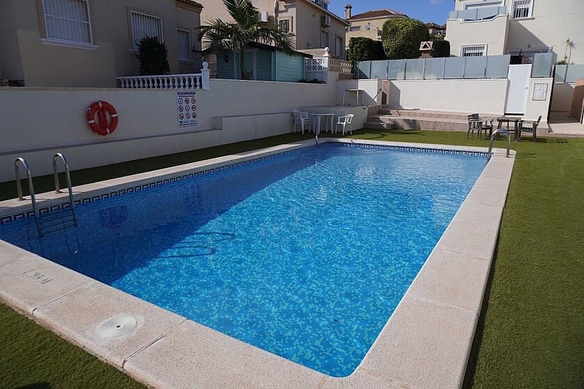 3 chambre Villa/Maison à vendre à Orihuela Costa avec piscine - 360 000 € (Ref: 8649106)