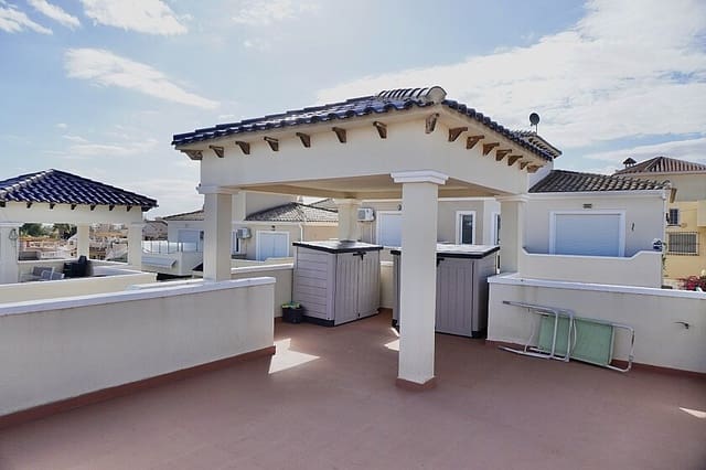 3 bedroom Villa for sale in Blue Lagoon with pool - € 360,000 (Ref: 8649106)