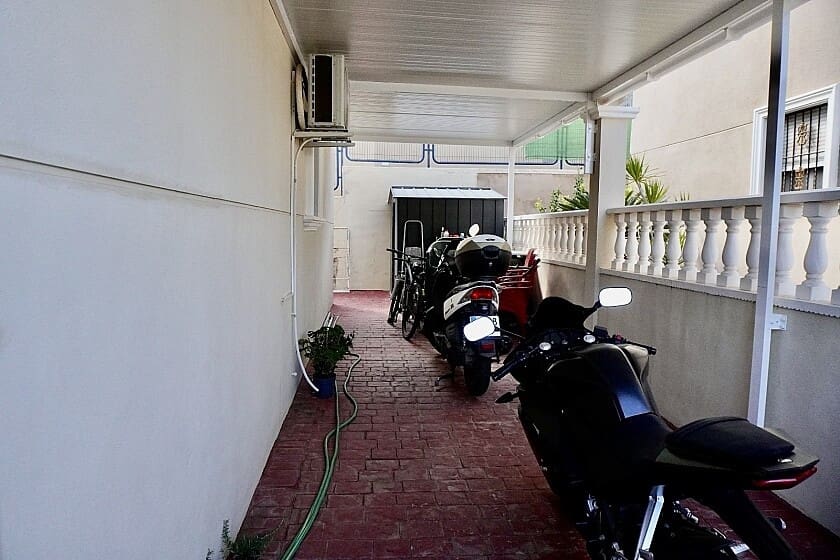 3 chambre Villa/Maison à vendre à Orihuela Costa avec piscine - 360 000 € (Ref: 8649106)