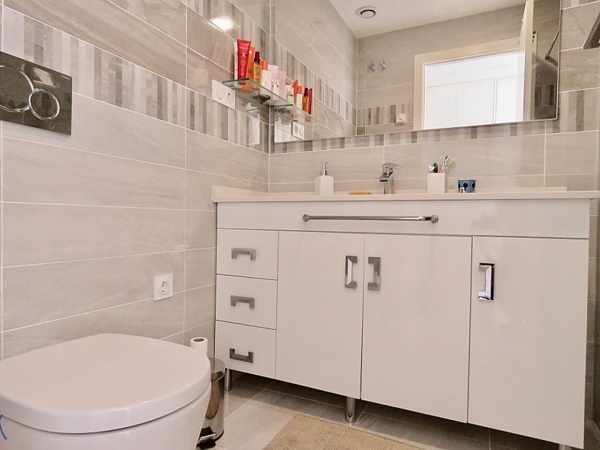 2 sypialnia Apartament na sprzedaż w Punta Prima z basenem garażem - 480 000 € (Ref: 8724774)