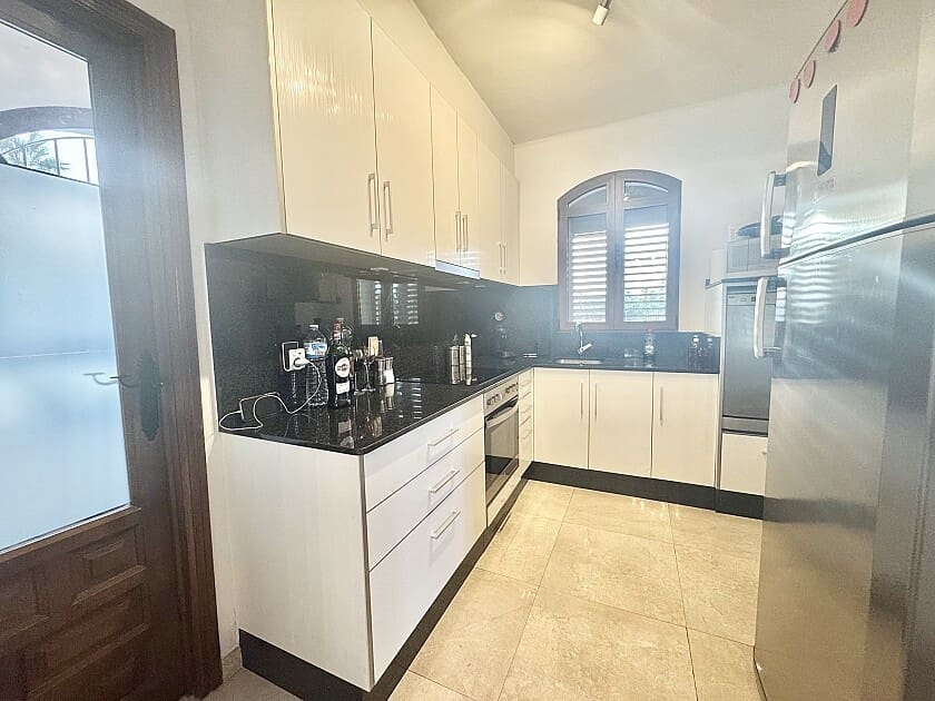 4 sovrum Villa till salu i Villamartin med pool - 849 900 € (Ref: 8760493)