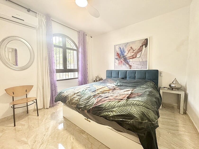 4 sovrum Villa till salu i Villamartin med pool - 849 900 € (Ref: 8760493)