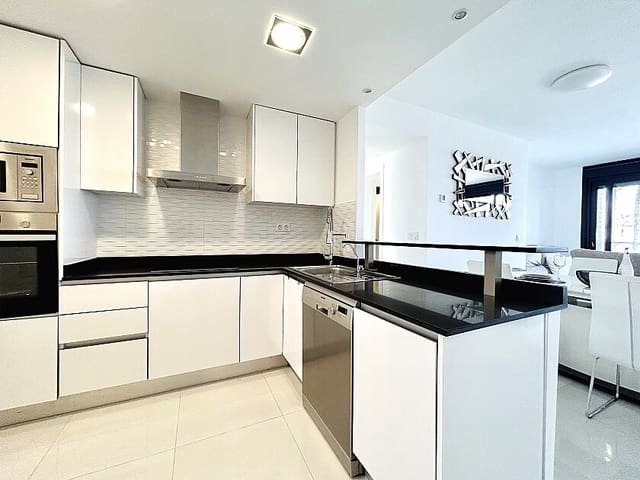 2 sovrum Lägenhet till salu i Punta Prima, Torrevieja med pool garage - 398 000 € (Ref: 8777489)