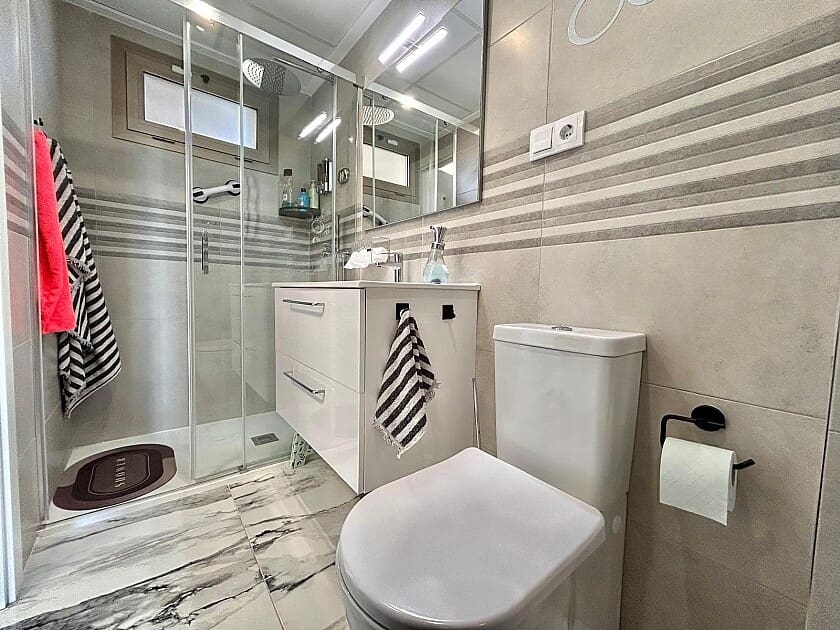 2 sypialnia Apartament na sprzedaż w Villamartin z basenem garażem - 315 000 € (Ref: 8810362)