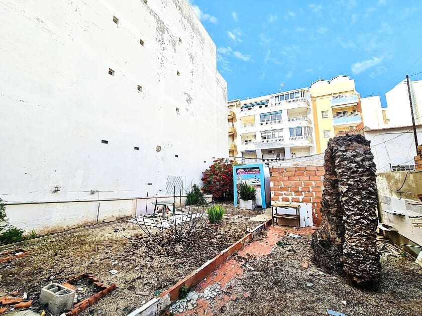 Bouwgrond te koop in Torrevieja - € 294.900 (Ref: 8820075)