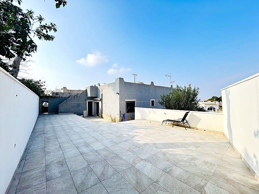 2 sovrum Hus till salu i Los Balcones med pool garage - 249 900 € (Ref: 8826476)