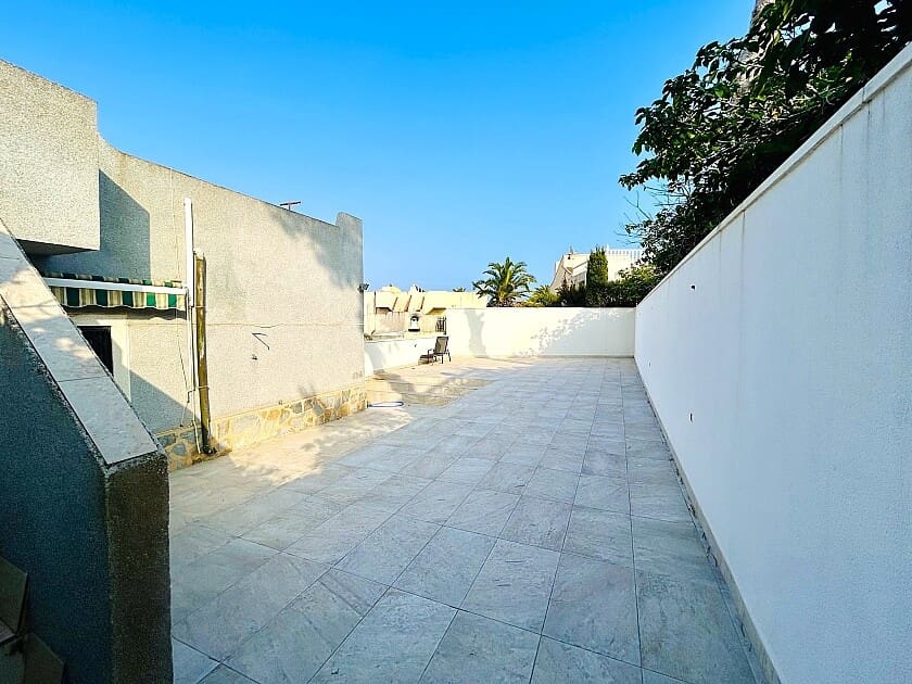 2 sovrum Hus till salu i Los Balcones med pool garage - 249 900 € (Ref: 8826476)