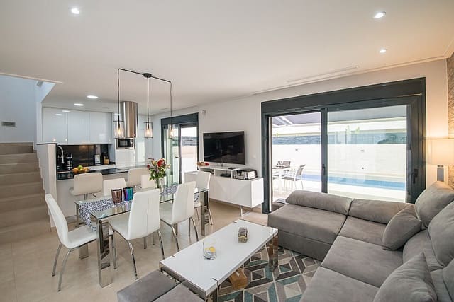 3 bedroom Townhouse for sale in Benijófar with pool garage - € 375,000 (Ref: 8852312)