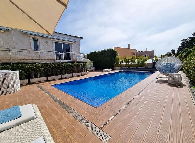 5 bedroom Villa for sale in Los Europeos, Torrevieja with pool garage - € 1,170,000 (Ref: 8855956)